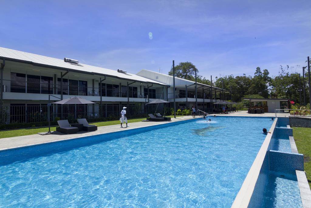 Crossroads Hotel Lae Omili Esterno foto
